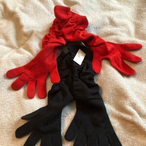 Expression Scrunch Gloves New With Tags Two Gloves